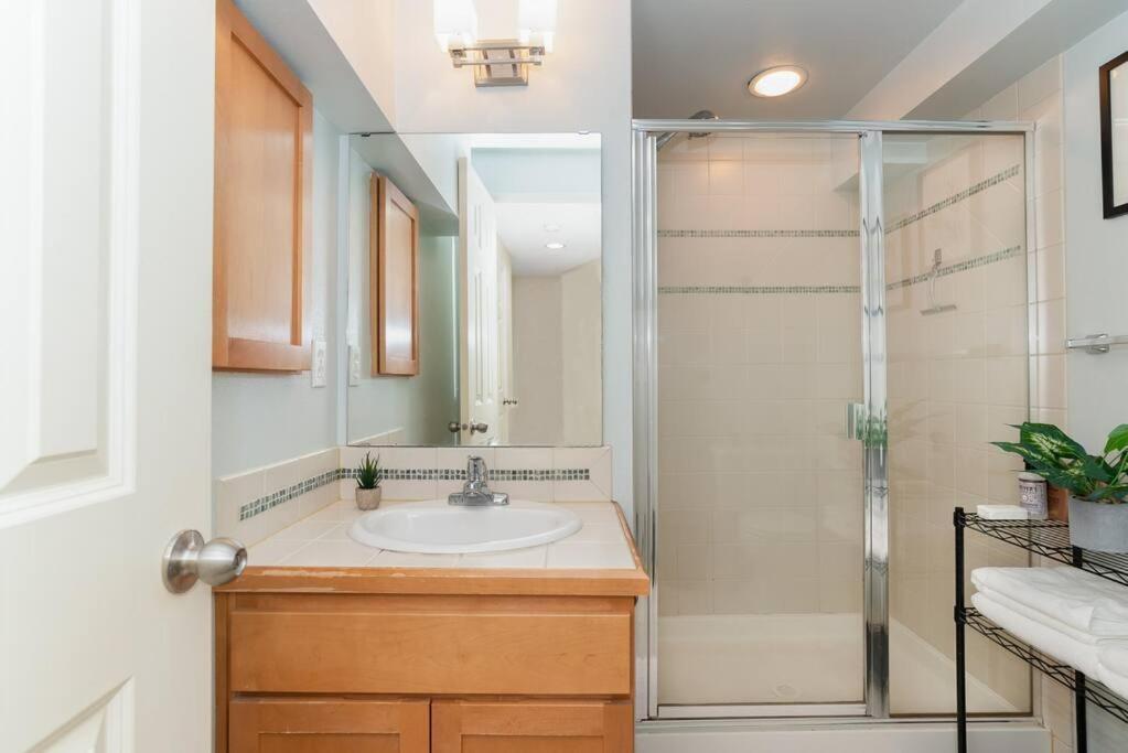 Snug Suite Near Greenlake! Seattle Ngoại thất bức ảnh